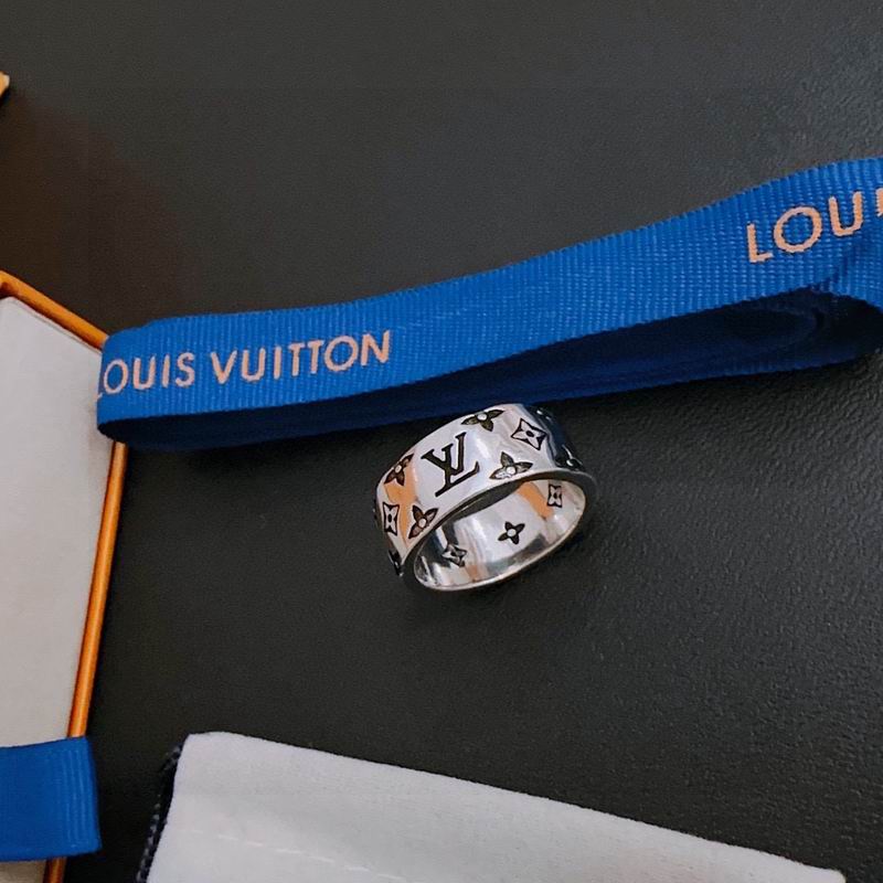 LV Ring 04yxs54